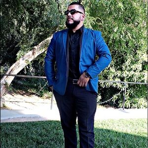 Meet your Posher, Efrain